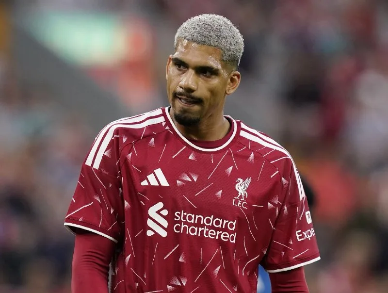 Andoni İraola Ronald Araujo haqqında