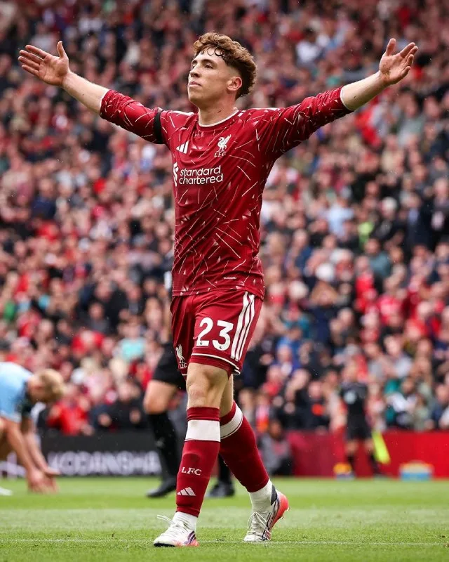 Victor Muñoz Anfield haqqında